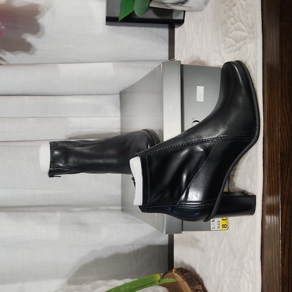 NEW Franco sarto booties - Picture 1 of 7